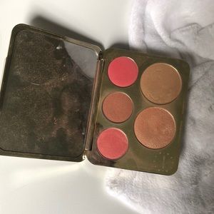BECCA Makeup - Becca x Jaclyn Hill Face Palette BECCA Makeup - Becca x Jaclyn Hill Face Palette